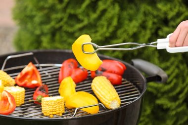 Şef lezzetli sebze yemek 