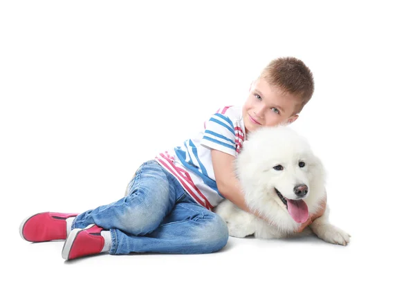 Menino com cão — Fotografia de Stock