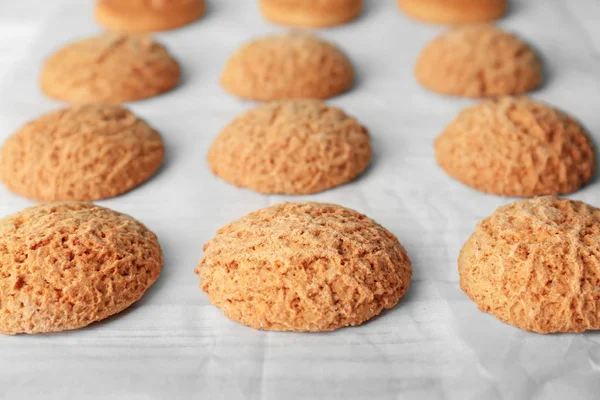 Deliziosi biscotti di farina d'avena sul tavolo — Foto Stock