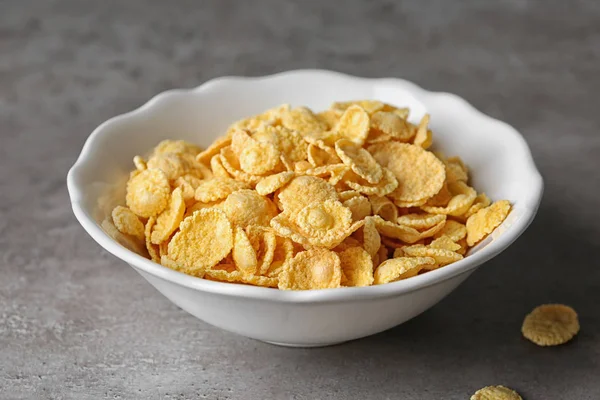 Plaka masada Mısır gevreği ile