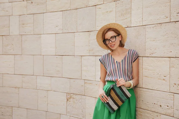 Young woman in green skirt — Stock Photo, Image