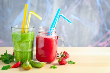 Farklı smoothies ile Züccaciye Mağazaları 