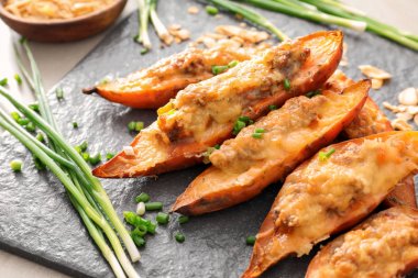 nefis doldurulmuş tatlı patates 