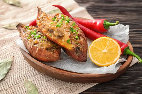 Yummy stuffed sweet potato — Stock Photo, Image