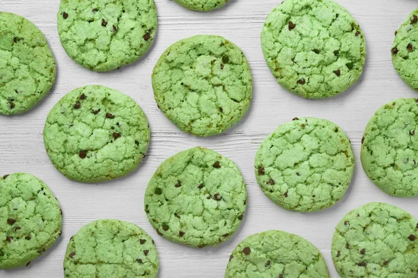 Mint chocolate chip cookies — Stock Photo, Image