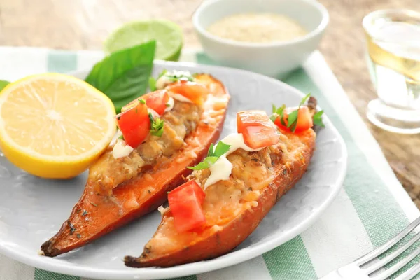 Yummy stuffed sweet potato — Stock Photo, Image