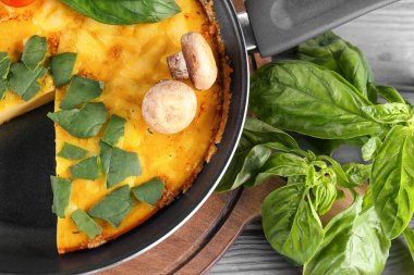 Ispanaklı lezzetli frittata 