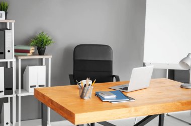 Işık oda rahat işyerinde