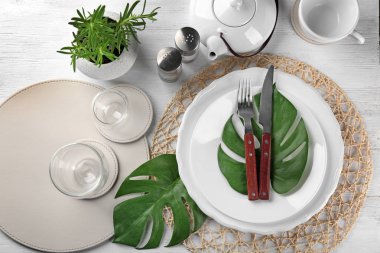 Akşam yemeği için Tablo ayarı Üstten Görünüm 