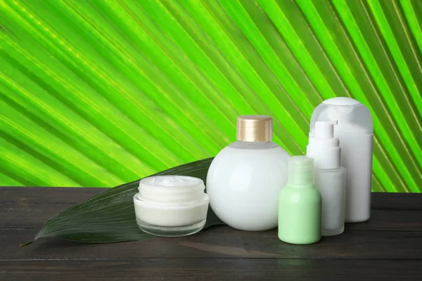Conjunto de cosméticos para cuidados com a pele — Fotografia de Stock