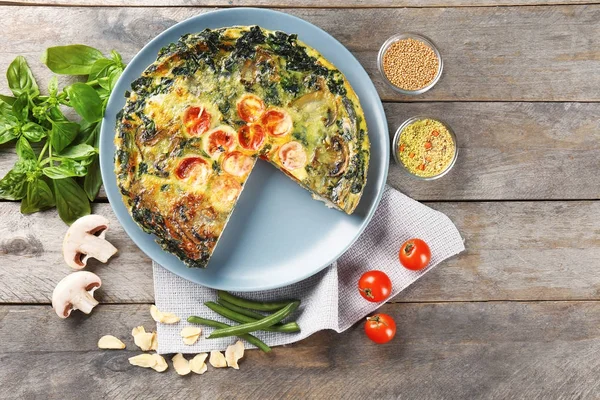 Смачні шпинат frittata — стокове фото