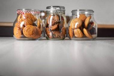 Cam Kavanoz ile lezzetli yulaf ezmeli kurabiye