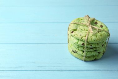 Naneli çikolata parçacıklı kurabiye 