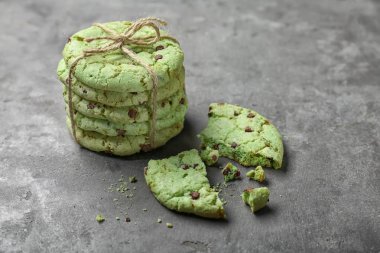 Naneli çikolata parçacıklı kurabiye 