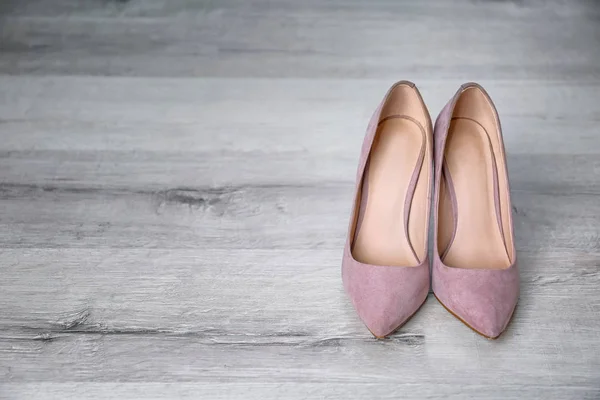 Weibliche stilvolle Schuhe — Stockfoto