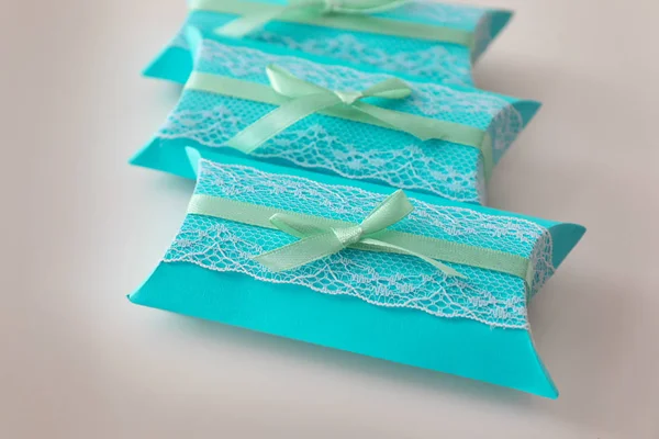 Cute baby shower favors on light background — Stock Photo, Image