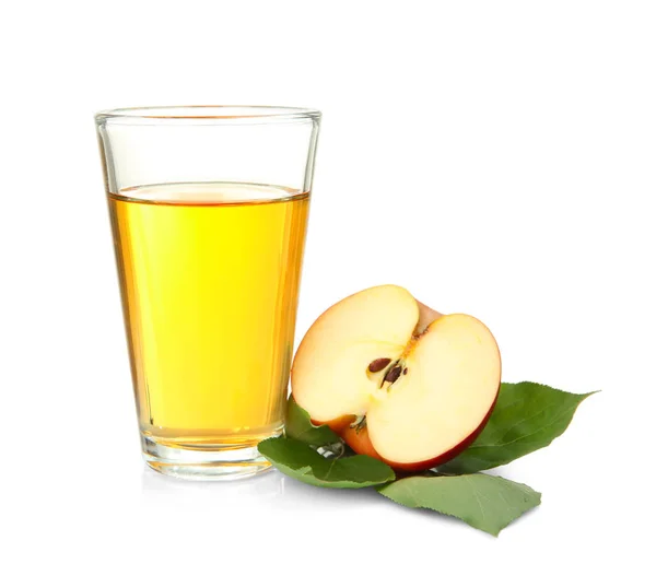 Glas med färsk äppeljuice — Stockfoto
