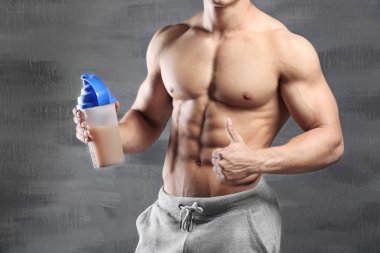 Sportif genç adam
