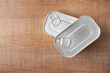 Teneke kutular yakın çekim