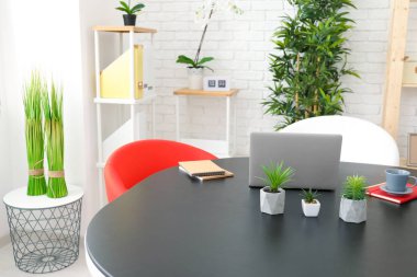 Işık oda rahat işyerinde