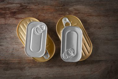 Teneke kutular yakın çekim