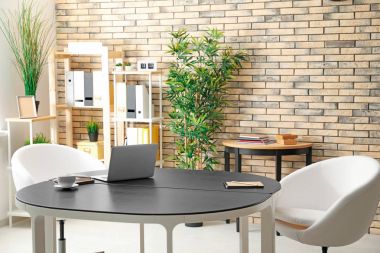 Işık oda rahat işyerinde