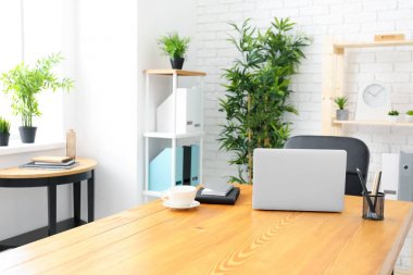 Işık oda rahat işyerinde