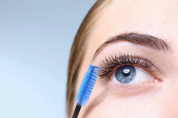 Woman with eyelash extensions — Stock Photo, Image