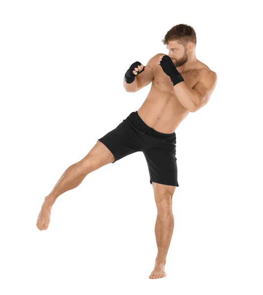 Kickboxer mężczyzna na białym tle — Zdjęcie stockowe