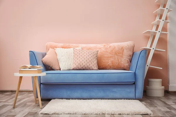 Modern room design with blue sofa — Stock Photo, Image