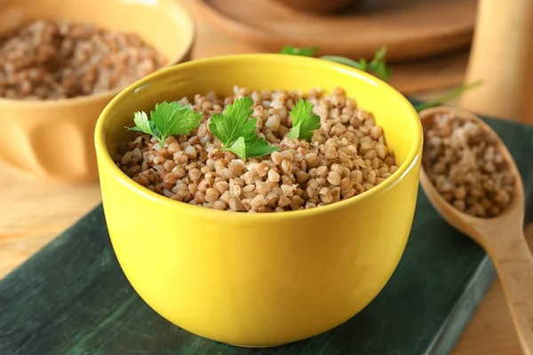 Bowl with cooked buckwheat — Stock Photo, Image