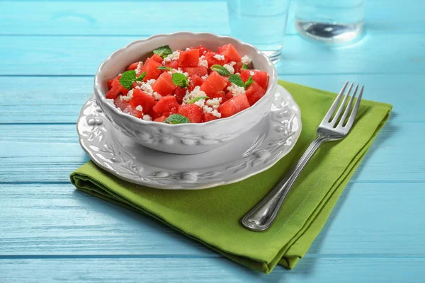 Kom met heerlijke watermeloen salade — Stockfoto