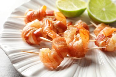 Pastırma sarılmış karides 