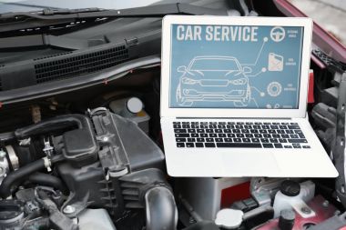 Dizüstü bilgisayar açık başlıklı 