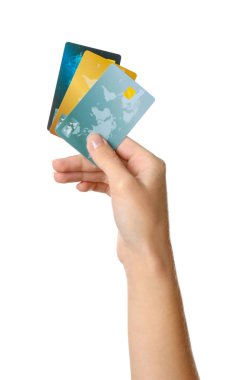 Kredi kartları tutan kadının el 