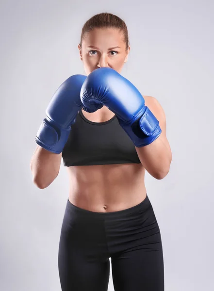 Mulher bonita boxeador — Fotografia de Stock