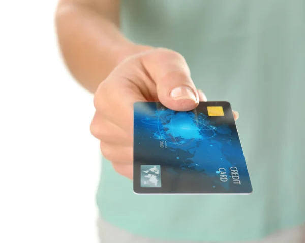 Ženská ruka držící kreditní kartu — Stock fotografie