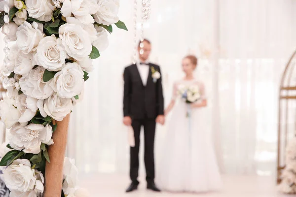 婚礼大厅花卉装饰 — 图库照片