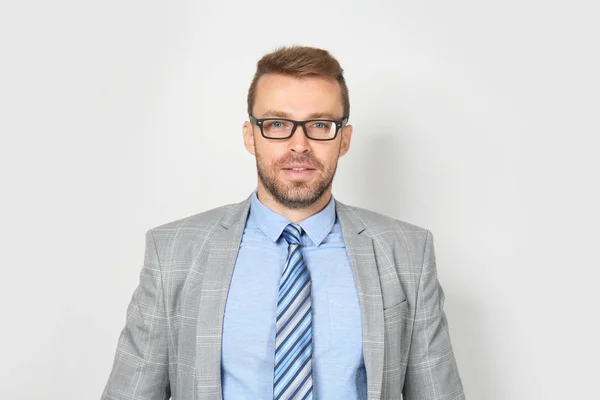 Attractive man in suit — Stock Photo, Image