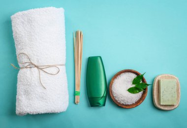 Banyo aksesuarları ile kompozisyon