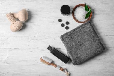 Banyo aksesuarları ile kompozisyon