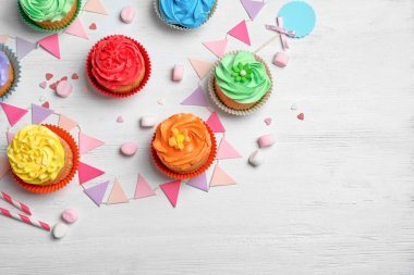 Lezzetli renkli cupcake