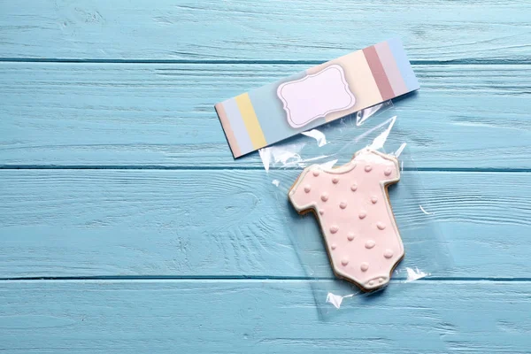 Söt cookie för babyshower på trä bakgrund — Stockfoto