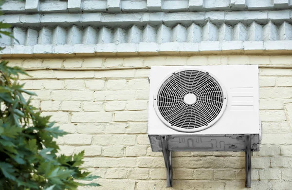 Klimaanlage an der Wand — Stockfoto