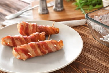 sarılmış pastırmalı tavuk nuggets