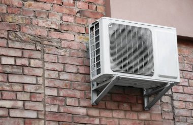 airconditioner op muur