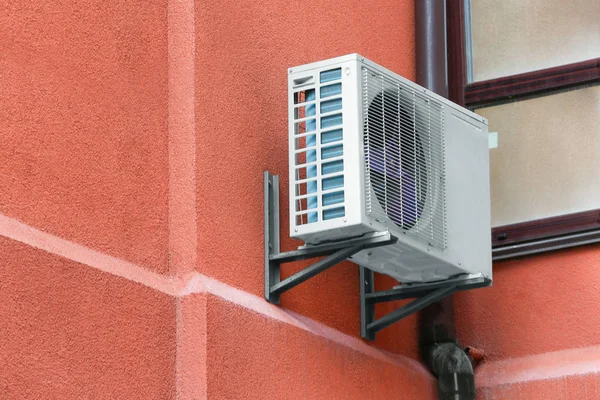 Airconditioner op muur — Stockfoto