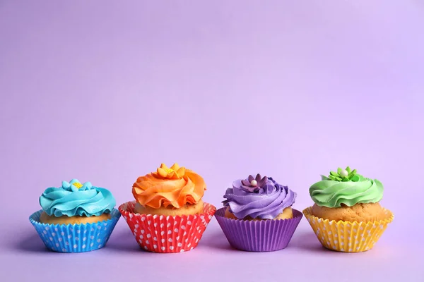 Sabrosos pastelitos coloridos — Foto de Stock