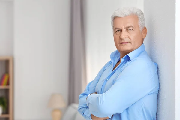 Bonito homem maduro — Fotografia de Stock