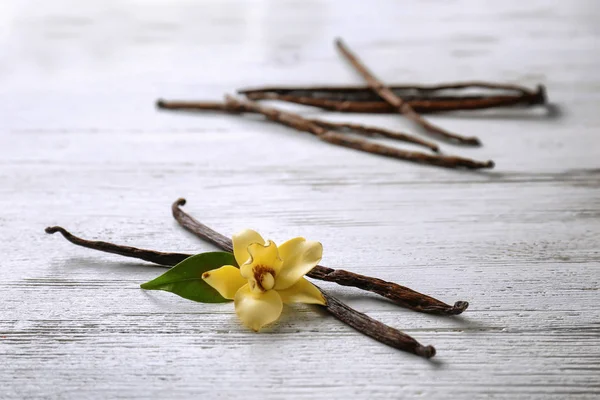 Dried vanilla pods — Stock Photo, Image